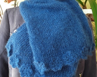 Echarpe en mohair , jersey et fleurs au crochet  , coloris bleu