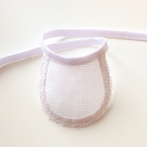 Bib for doll comforter to embroider in cross stitch, 11 cm, color of your choice