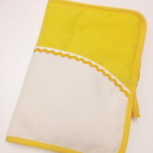 Health book cover to embroider in cross stitch, color of your choice