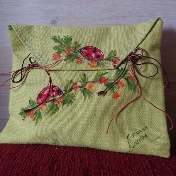 POCHETTE tissu vert clair :  COCCINELLES