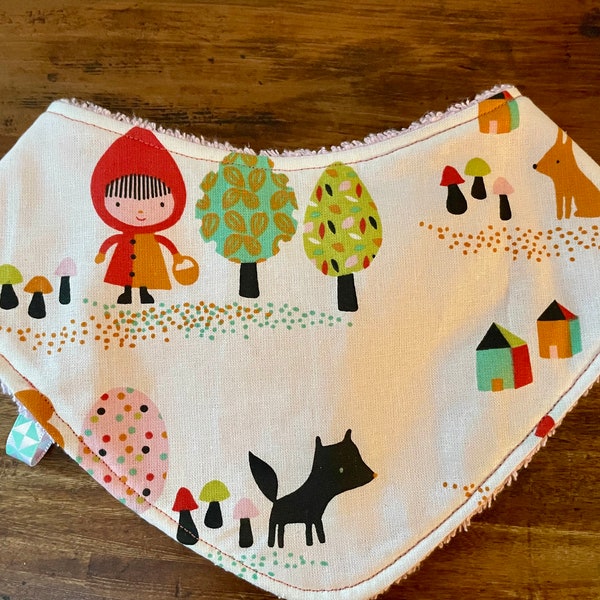 Reversible bandana bib: fashion and practical!