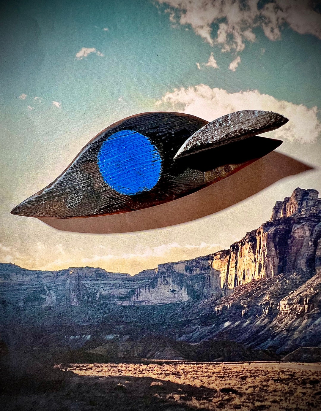 Flying Saucer UFO Spaceship Handpainted Handcrafted Wall or Table Art ...