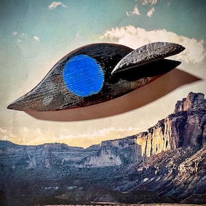 Flying Saucer UFO Spaceship Handpainted Handcrafted Wall or Table Art Sci Fi Extraterrestrial Alien Spacecraft