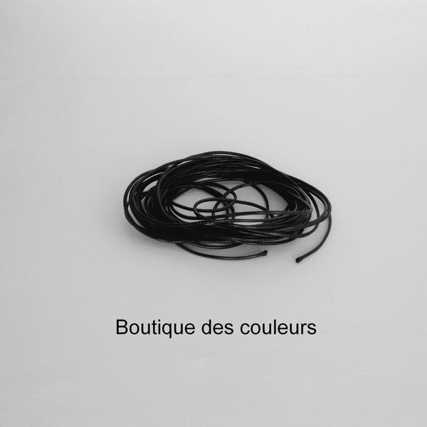 Longueur de 5 mètres de cordon polyester ciré noir 1mm