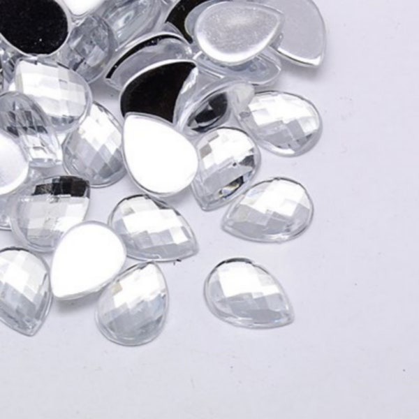 Sachet de 10 perles cabochons strass goutte à facettes à coller acrylique blanc translucide  18x13x4mm