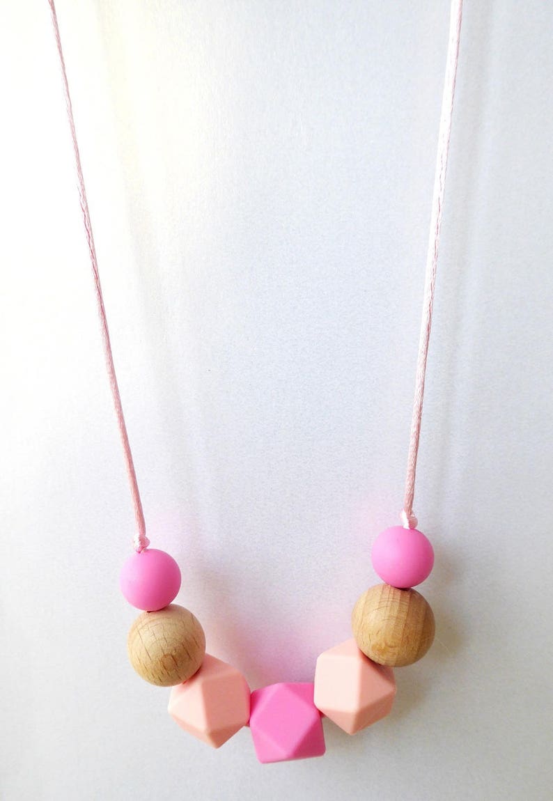 sensory teething necklace