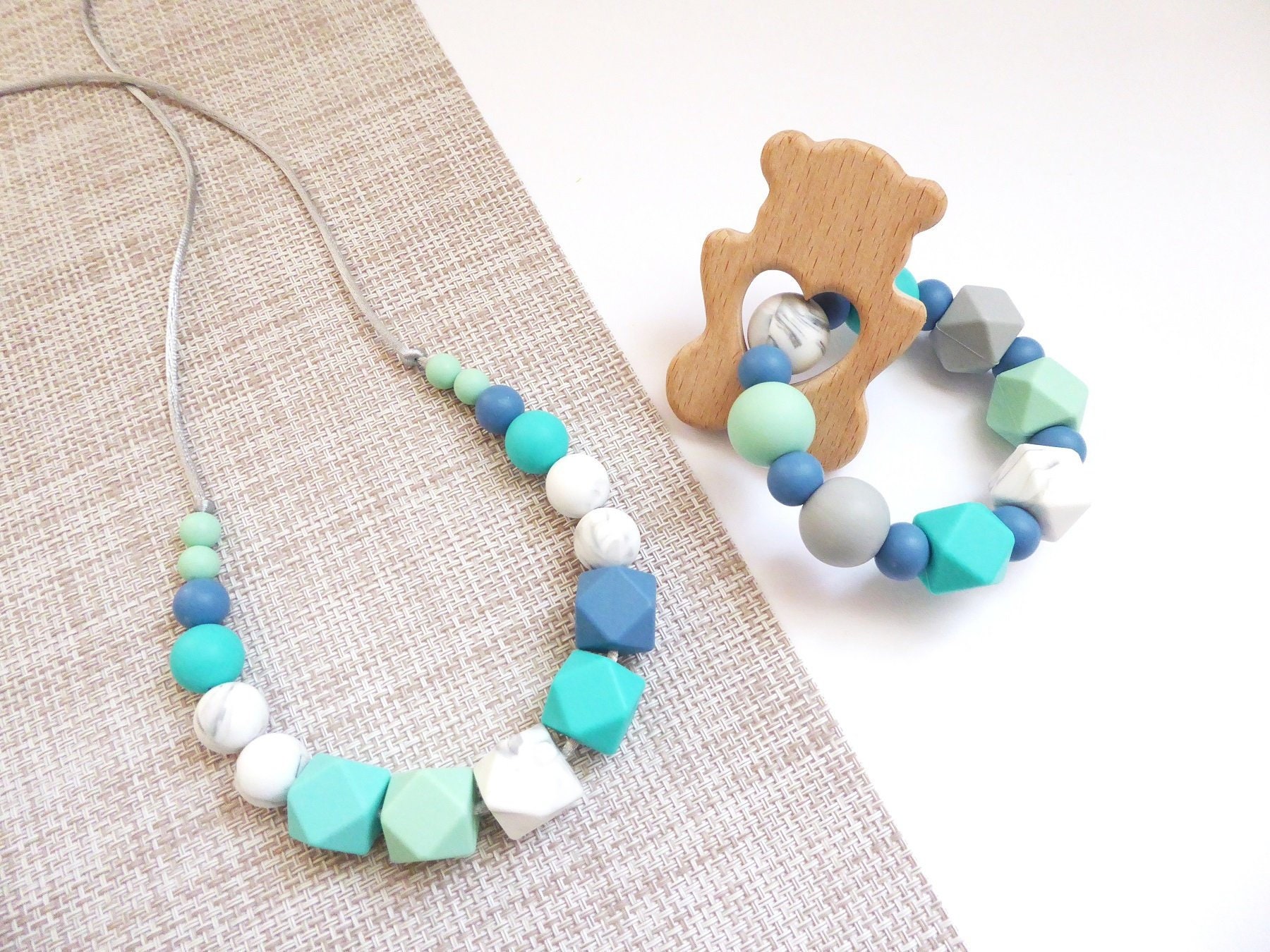 baby teething necklace for mum