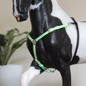 Meadow Tea - Traditional Model Horse Breast Collar - Fits 1/9 scale models
