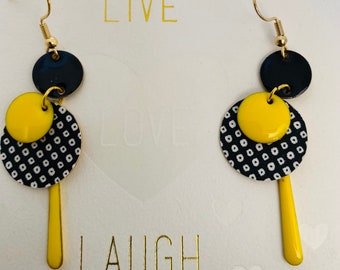 Boucles d'oreilles noires jaunes japonisantes