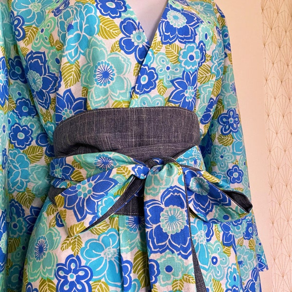 Kimono bleu fleuri