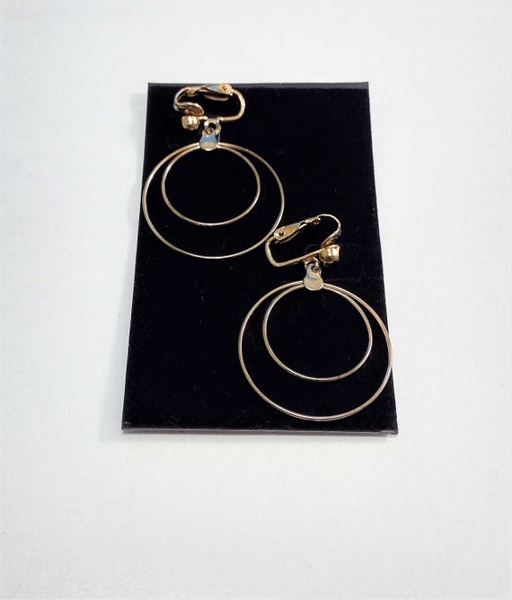 1 5/8" Double Hoop Clip On Earrings Vintage Gold … - image 8