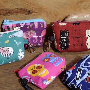 Mini porta-moedas com fecho e mosquetão - Padrão à sua escolha