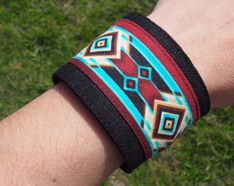 Zippered secret pocket bracelet - fabric cuff - snap button closure - custom length