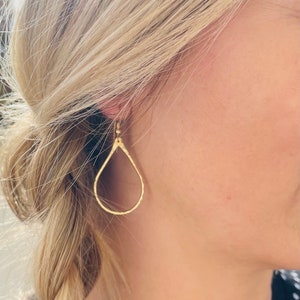 Hammered Teardrop Hoop Earrings, 14k Gold Filled Hoops, Minimalist Earrings, Gold Earrings, Gift
