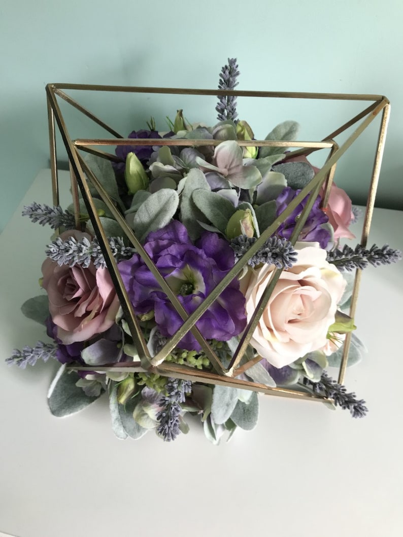 Beautiful Bespoke Artificial Real life Silk Flower Geometric Wedding Centre Pieces Lavender Colour Theme image 4