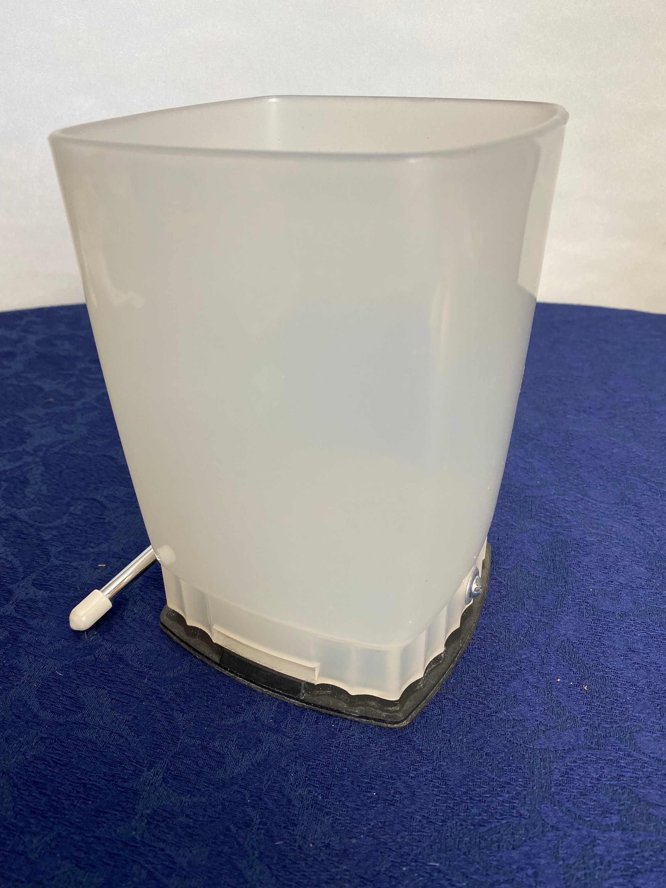 Vintage SWING-A-WAY Ice Crusher, White, Hand Crank, Vacuum Base