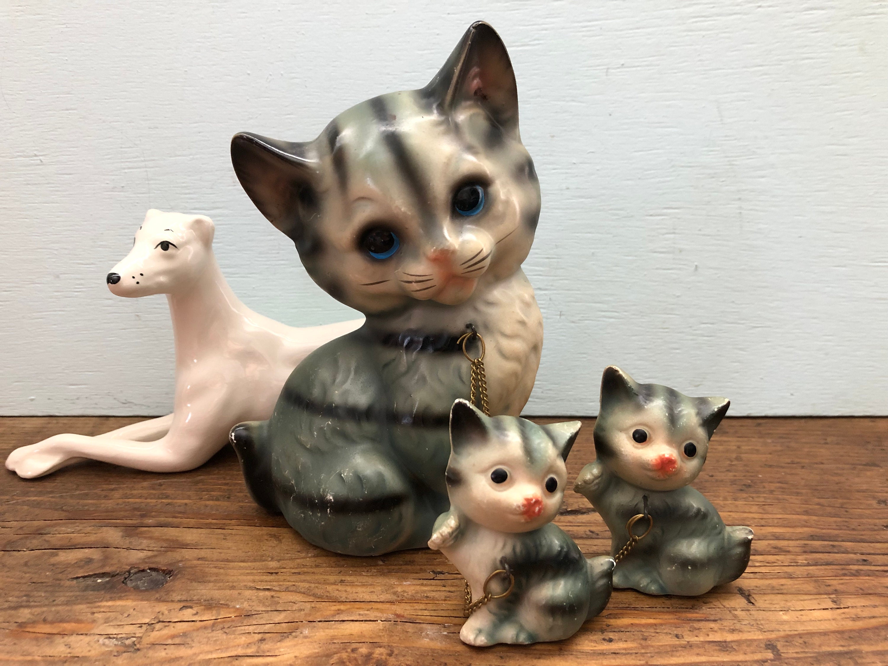Retro Figurines, MOTHER CAT & Two KITTENS, Vintage Cat Family