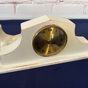 Vintage, SHABBY Wood MANTLE CLOCK, Quartzmatic, Seth Thomas, Battery Operated, Granny Chic Decor