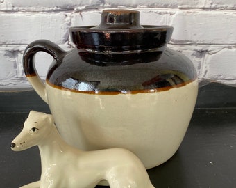 Vintage,  USA POTTERY BEAN Pot with Lid and One Handle