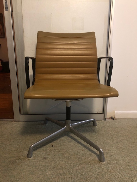 Vintage Chairs, Antique Chairs and Retro Chairs Auction | EBTH