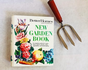 Vintage Better Homes & Gardens Gardening Book: 1972 Reference Guide
