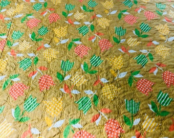 Vintage flower bedspread, yellow flower bedspread, vintage flower coverlet, Flower Power bedspread, yellow tulip 1960s bedspread coverlet
