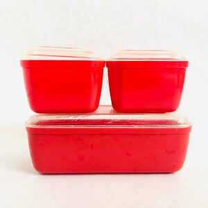 Rare Lustroware refrigerator dishes, vintage red refrigerator dishes, vintage kitchen storage boxes, red kitchen, MCM vintage kitchen