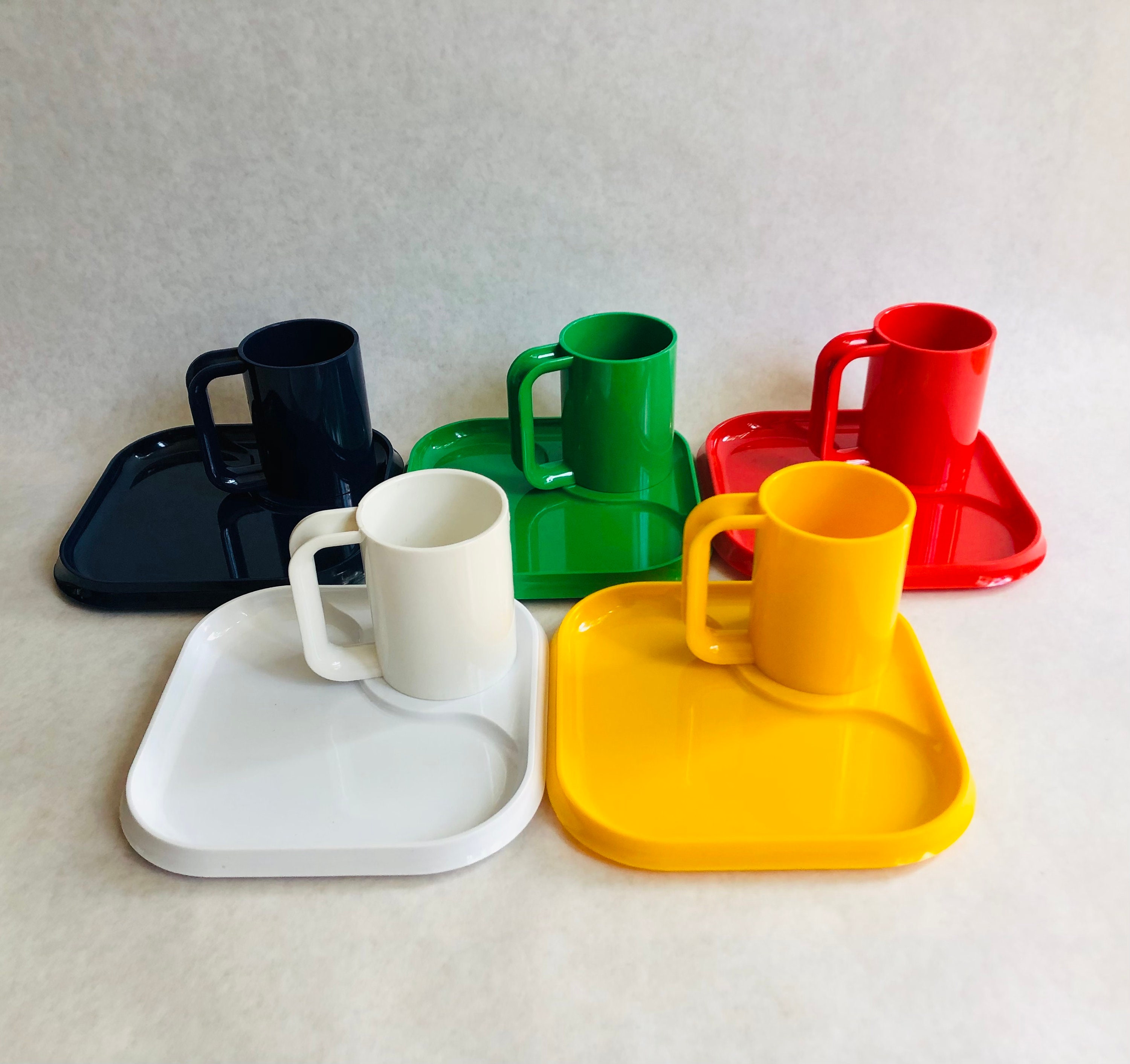 イングリッド社 プラスチック製 スナックセット 黄