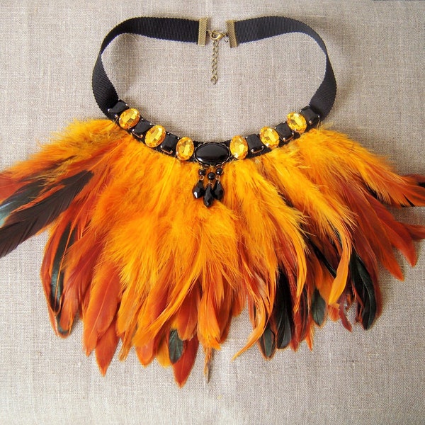 Collier plastron avec plumes " Le Phoenix "