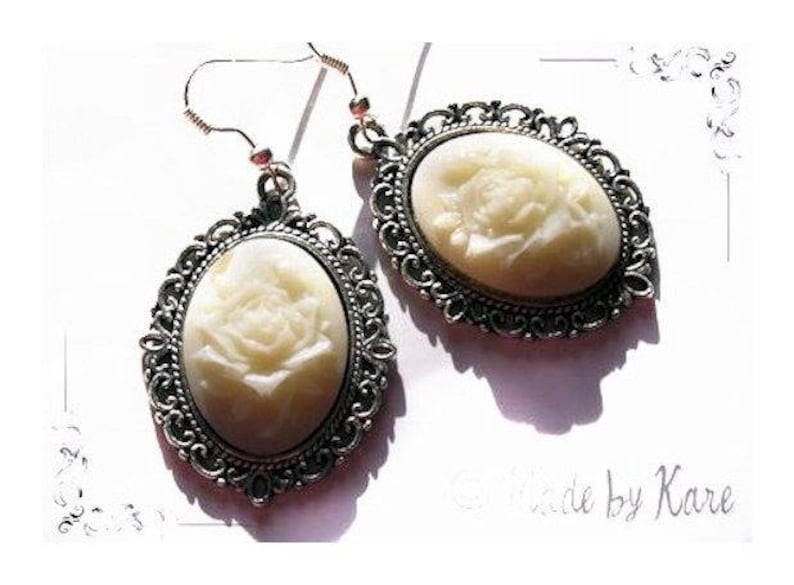 Romantic Vintage Ecru Cabochon resin flower cameo earrings