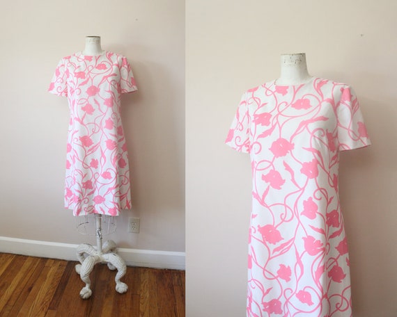 1960s Hot Pink Tulips mini shift dress / 60s mod h