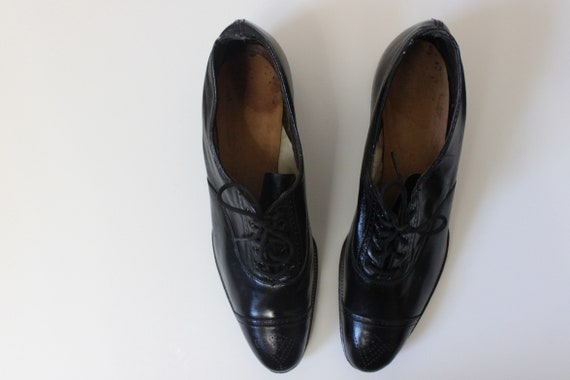 1920s women’s glossy black supple leather oxford … - image 6