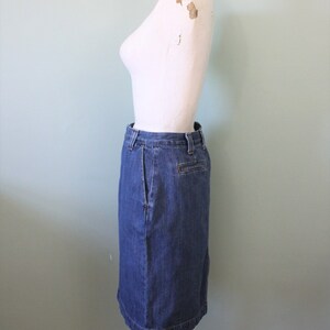 SALE Gap Workers jean skirt 1990s mid wash blue cotton denim high waist skirt 29 waist image 4