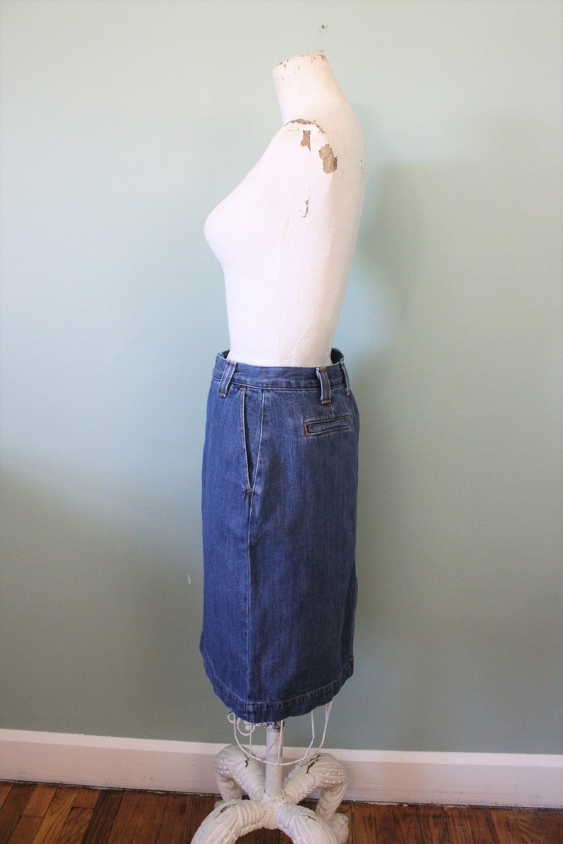 SALE Gap Workers jean skirt 1990s mid wash blue cotton denim high waist skirt 29 waist image 4