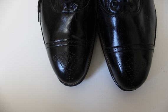 1920s women’s glossy black supple leather oxford … - image 7