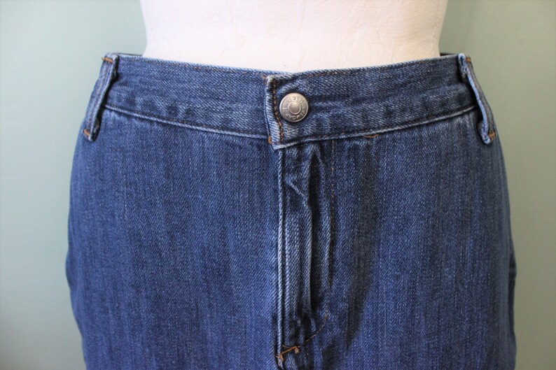 SALE Gap Workers jean skirt 1990s mid wash blue cotton denim high waist skirt 29 waist image 3