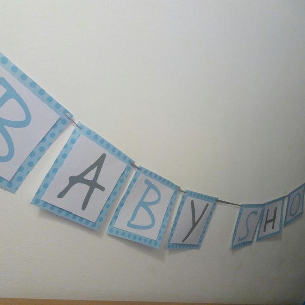 Guirlande baby shower bleu en papier