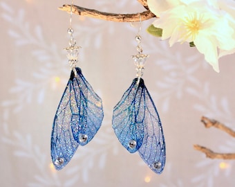 boucles d'oreilles ailes de fée grises et bleue, féérique, fantastique, fantaisie, elfique.