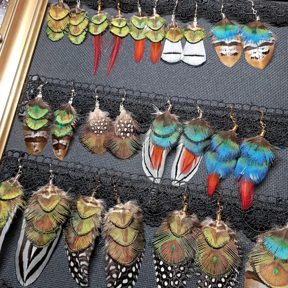 Paires de boucles en plumes naturelles *qualité extra* : modèles base paon - inox, inox doré, bronze
