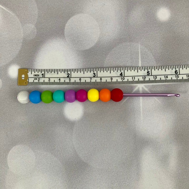 Rainbow Crochet hook with Ergonomic Easy Grip Silicone Handle, Amigurumi Sticks, Gift for Crocheters. 3mm 3.5mm 4mm bild 6