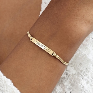 Custom Name Bar Bracelet With Curb Chain | Roman Numerals Bracelets | Mother&#39;s Day - Christmas Gifts