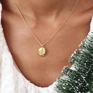 Custom Birth Flower Oval Locket CodeBlue Jewelry | Personalized Photo Lockets | Bridesmaid Gift | Christmas Gifts