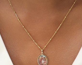 Custom Photo Frame Necklace | New Mom Gift | 14K Gold Vermeil | Baby Photo Pendant | Family Keepsake Memory Jewelry