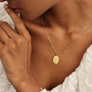 Collar ovalado con escritura a mano / Collares ovalados con escritura a mano / Joyería con huellas dactilares / Regalos para el Día de la Madre / Navidad imagen 7