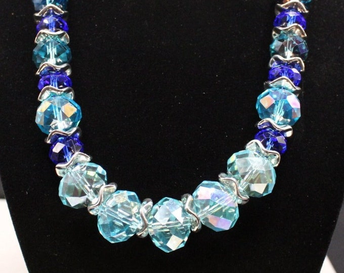 Blue and Aqua Glass Colors Necklace; Summer Colors Necklace Set; Aqua Glass Necklace Set; Blue Glass Necklace Set