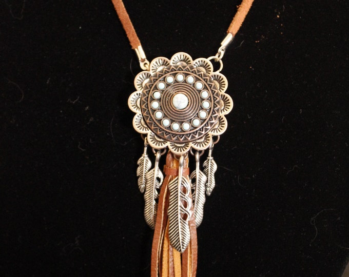 Dreamcatcher Pendant Necklace; Southwestern Dreamcatcher Necklace; Dreamcatcher Necklace with Leather Accents