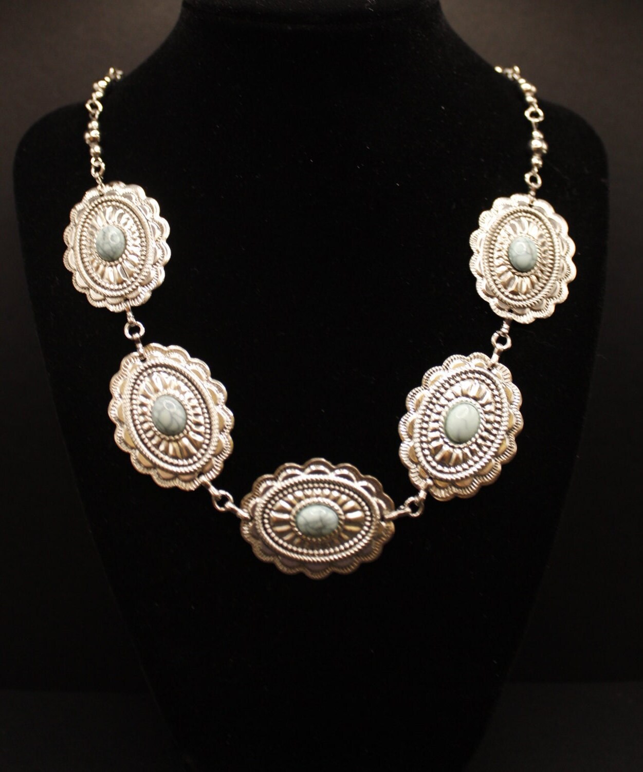 Vintage Silver Tone Southwestern Stamped Concho NecklaceScalloped Medallion Boho Vintage Native American Southwestern Sterling Silver .925  main image 2