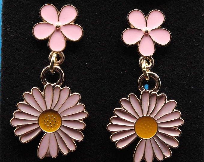 Spring Daisy Flower Earrings – Pink Enamel Dangle Jewelry