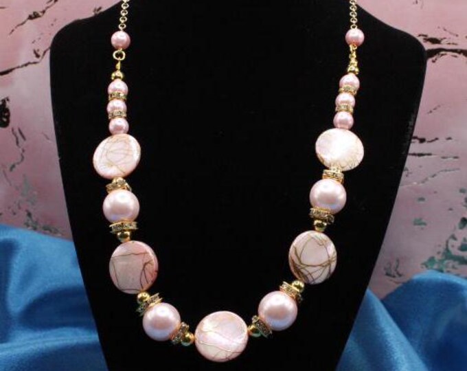 Pink Shell Necklace Set; Pink and Gold Pearl and Shell Necklace Set; Summer Necklace Set; Splatter Gold on Shell Beads Necklace Set