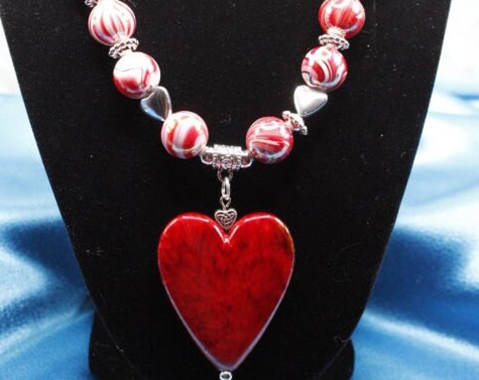 Red Marble Heart Necklace Set; Heart Necklace in Red Hues; Cherry Red Heart Necklace Set; Red and Green Marble Heart Necklace Seth